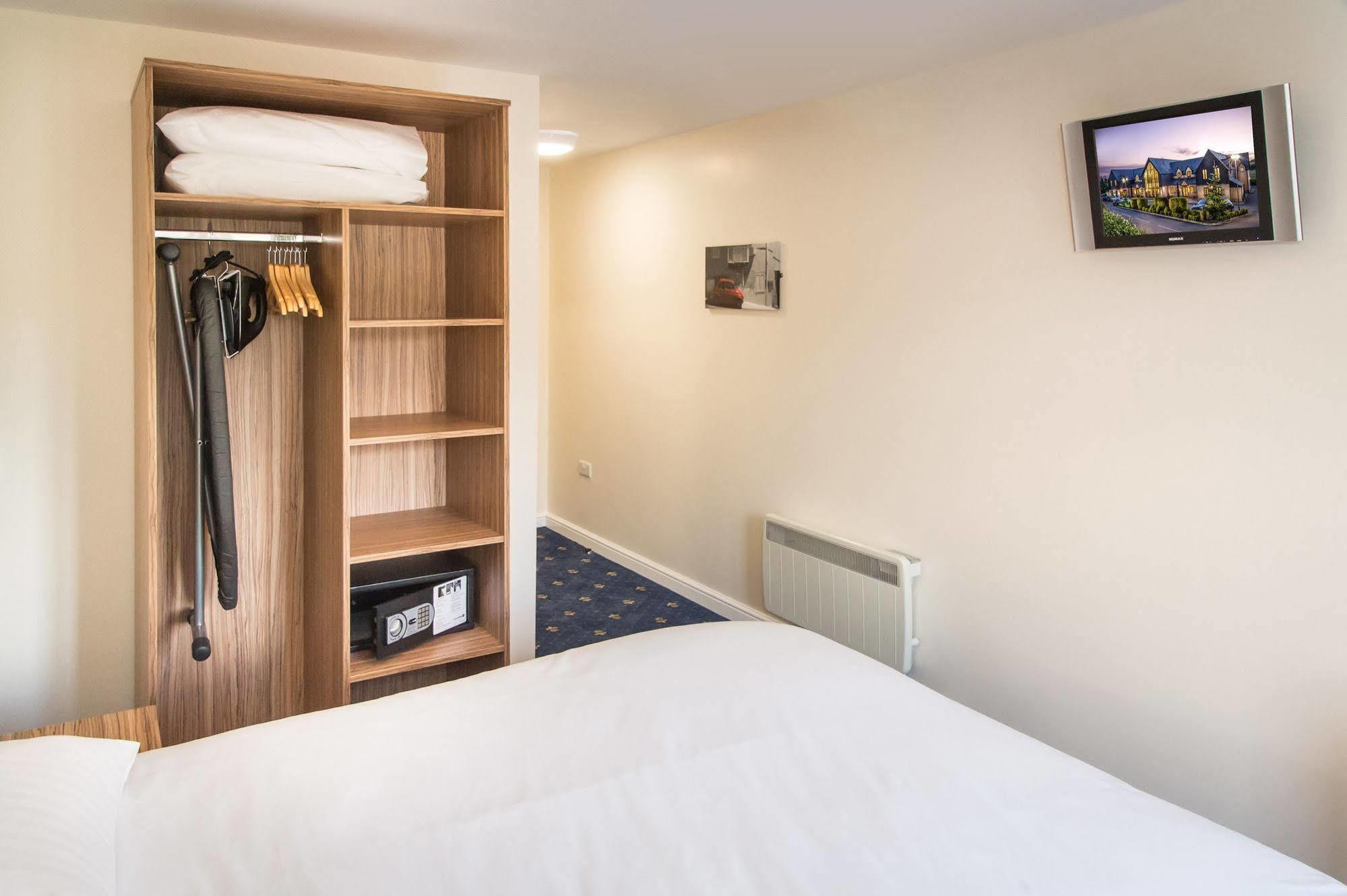 The Sharnbrook Hotel Экстерьер фото